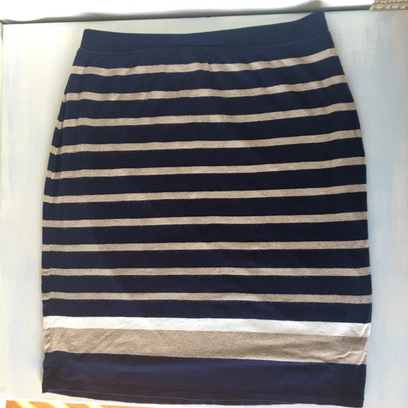 Max Studio Striped Stretch Skirt - Picture 3 of 6